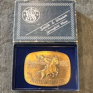 Vintage 1975 Smith & Wesson Brass Belt Buckle “the hostiles” model 600